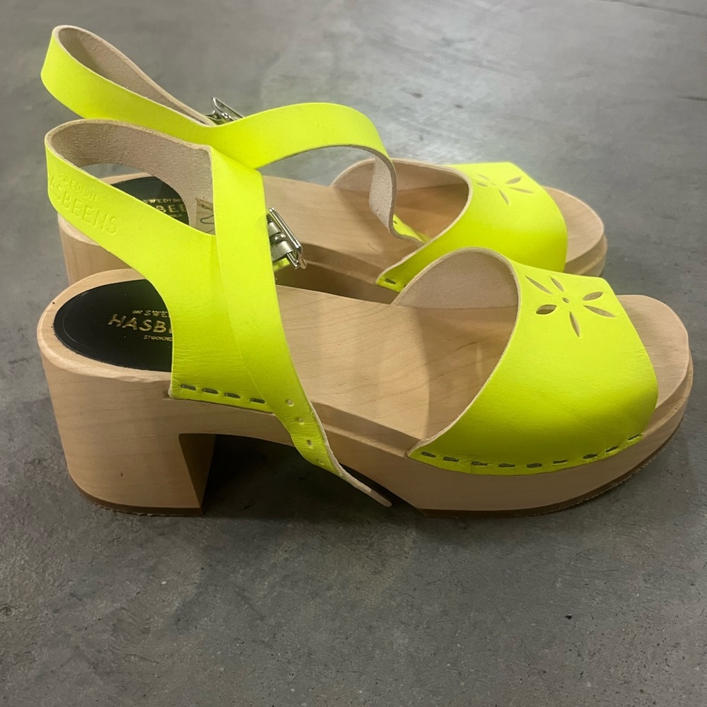 Swedish Hasbeens Yellow Sandals with Cutout Design - Picture 4 of 4